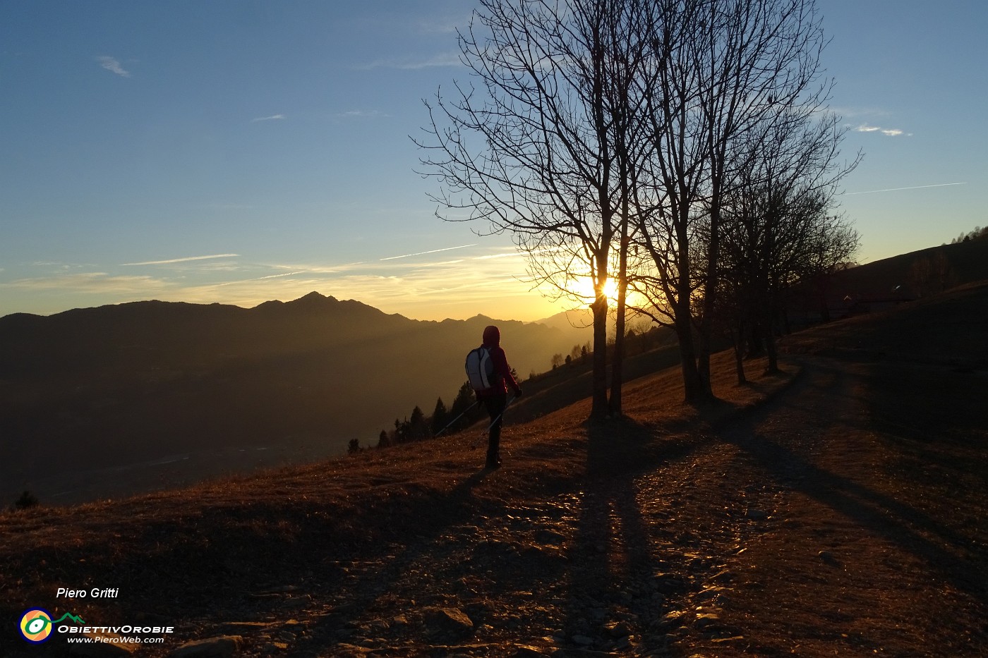 96 Luci del tramonto verso il Pizzo Formico.JPG -                                